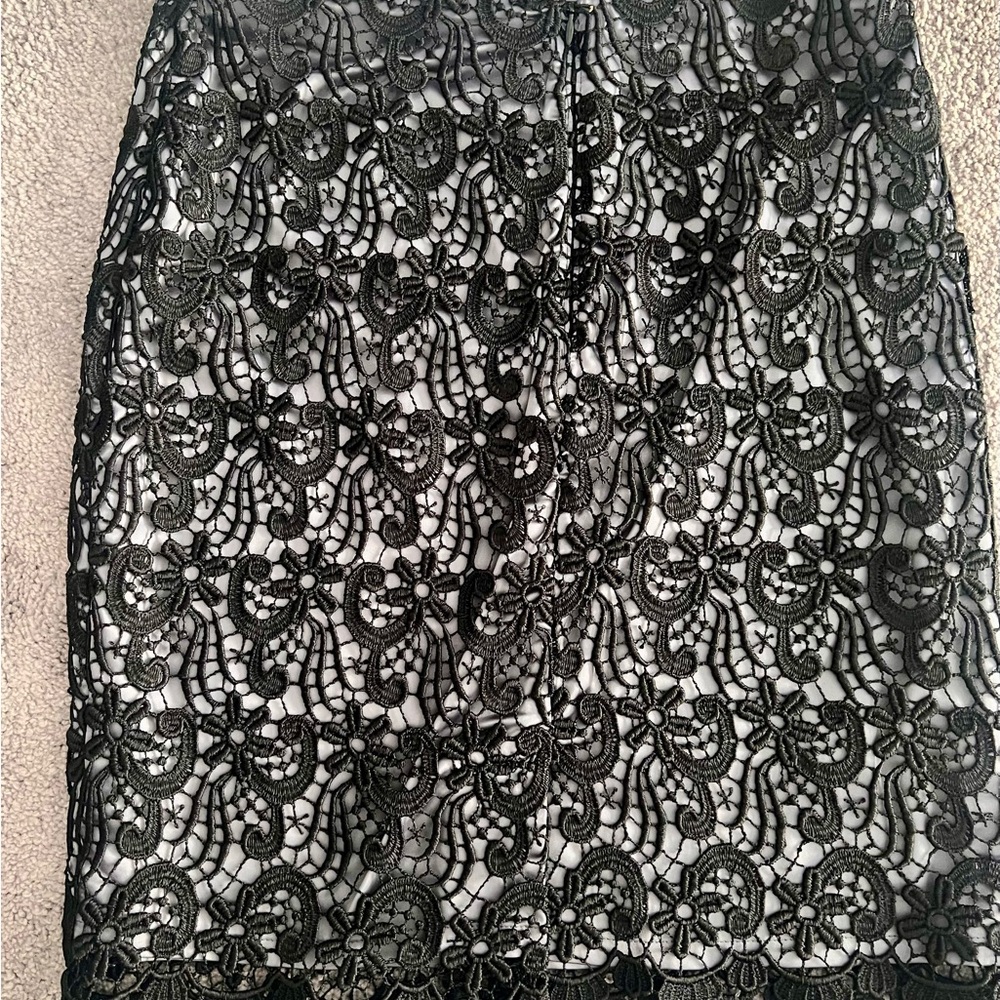 Ann Taylor Black Floral Lace Pencil Skirt - Picture 2 of 5